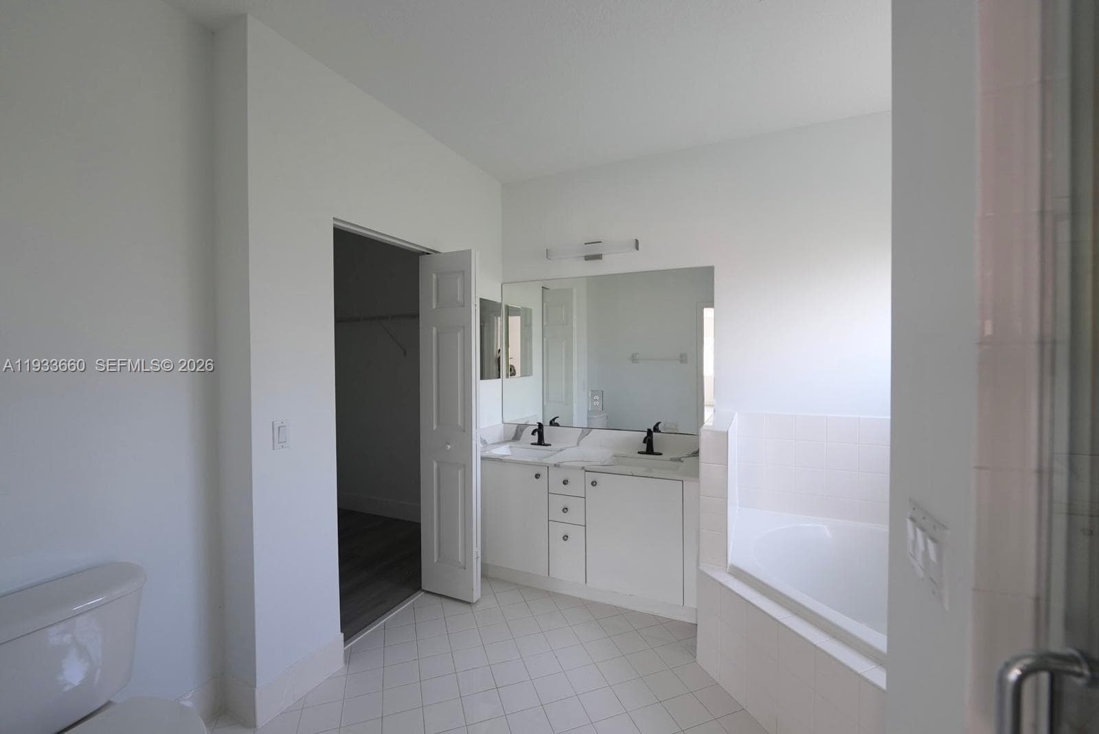 8836 SW 221 TERR, Miami FL 33190 — 23