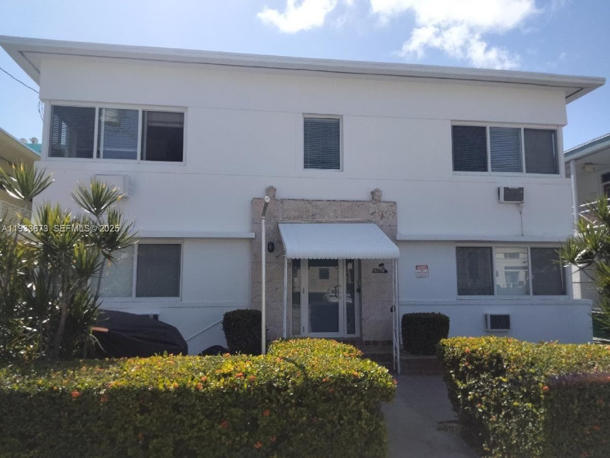 6950 Byron Ave # 4, Miami Beach FL 33141 — 1
