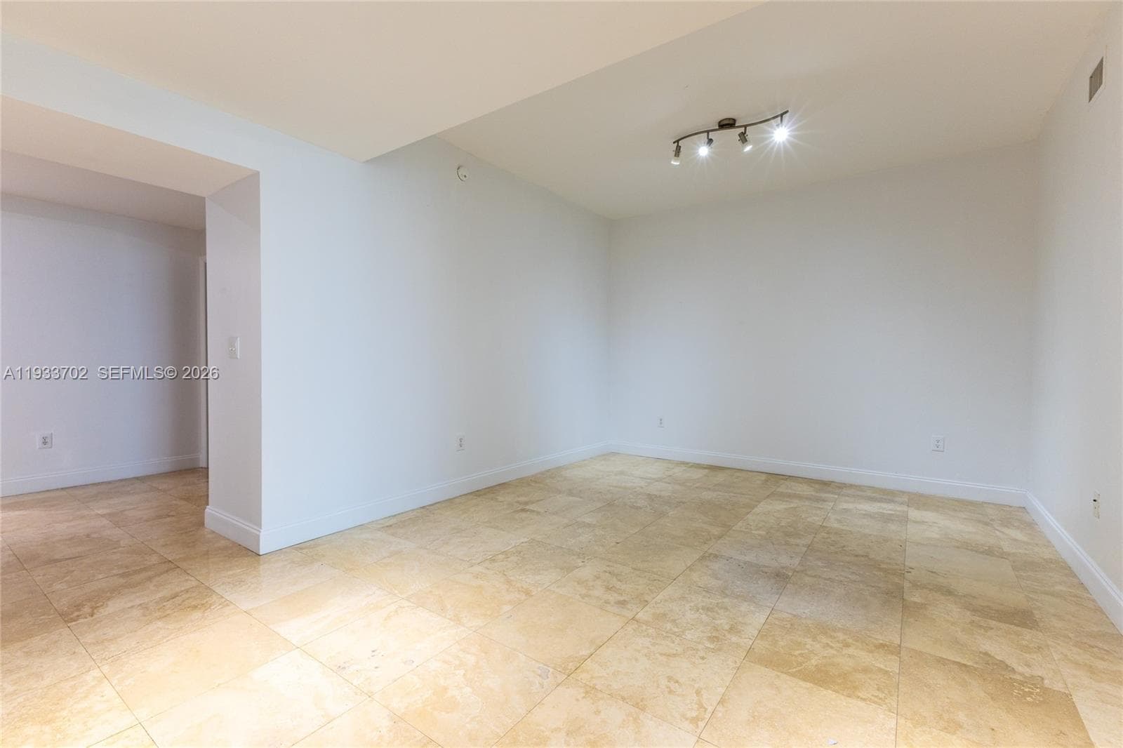 3330 NE 190th St # 1112, Aventura FL 33180 — 56