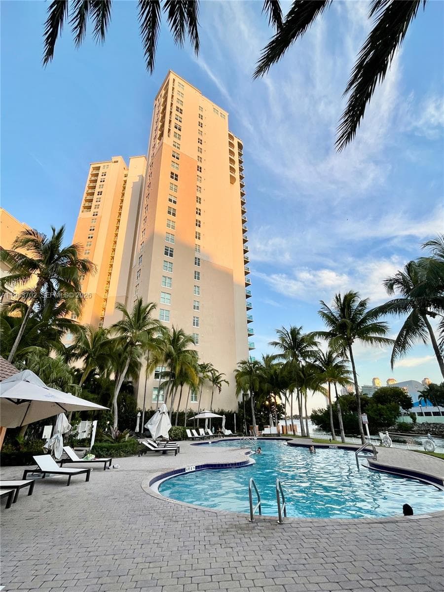 3330 NE 190th St # 1112, Aventura FL 33180 — 7