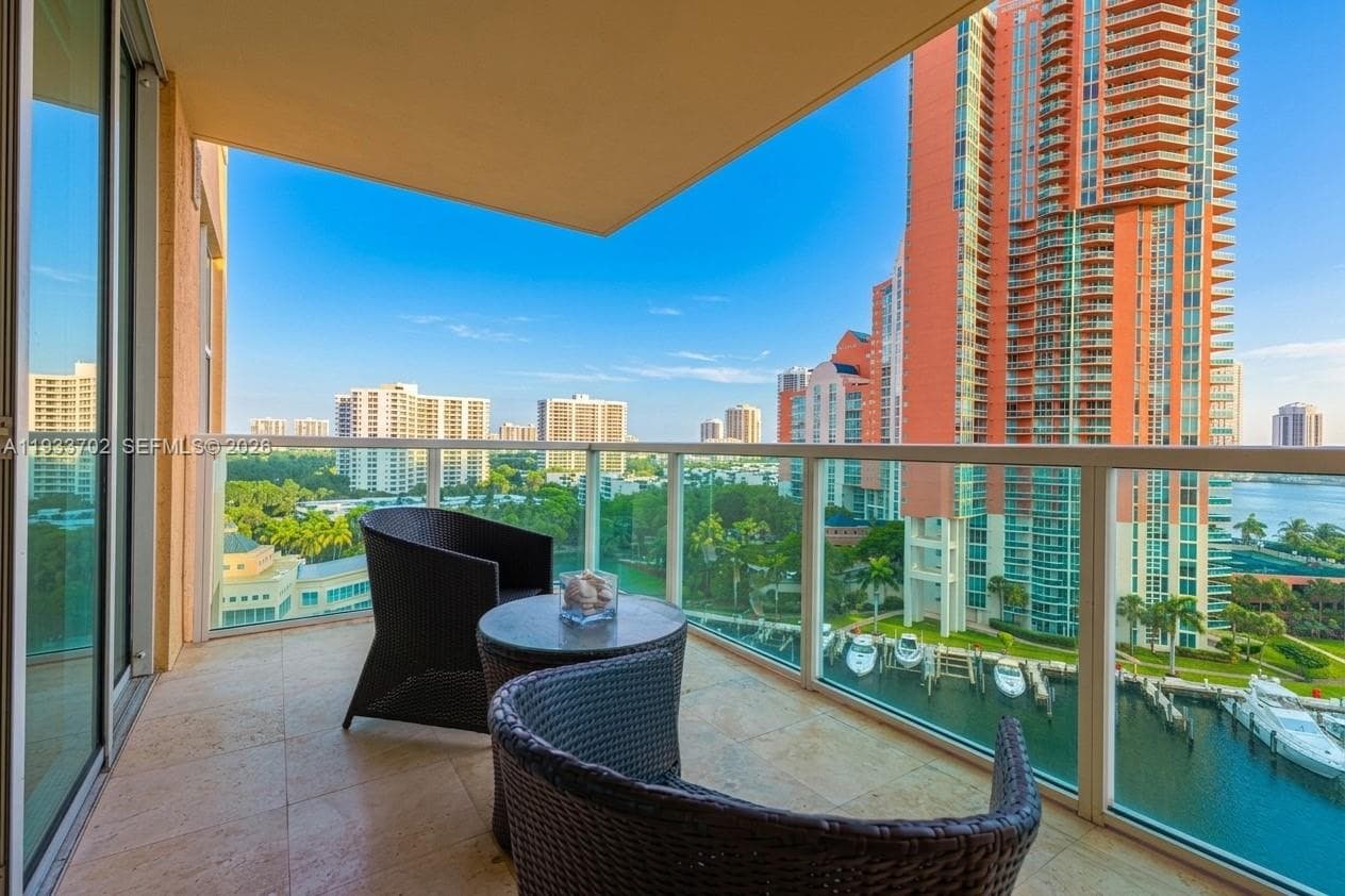 3330 NE 190th St # 1112, Aventura FL 33180 — 1