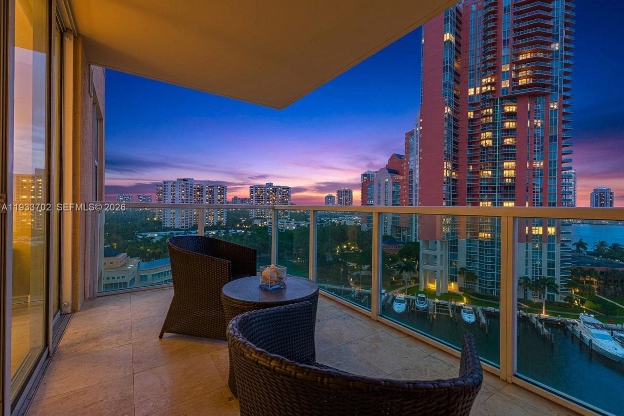 3330 NE 190th St # 1112, Aventura FL 33180 — 24