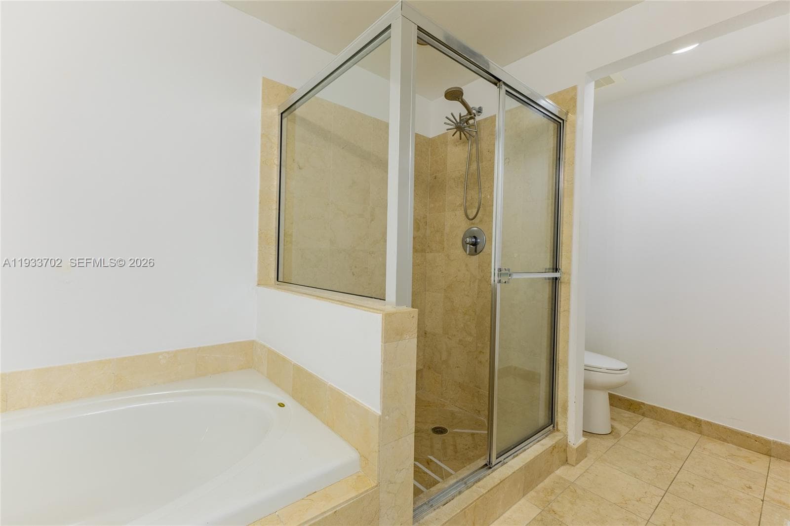 3330 NE 190th St # 1112, Aventura FL 33180 — 38