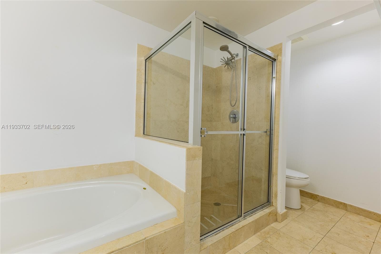 3330 NE 190th St # 1112, Aventura FL 33180 — 40
