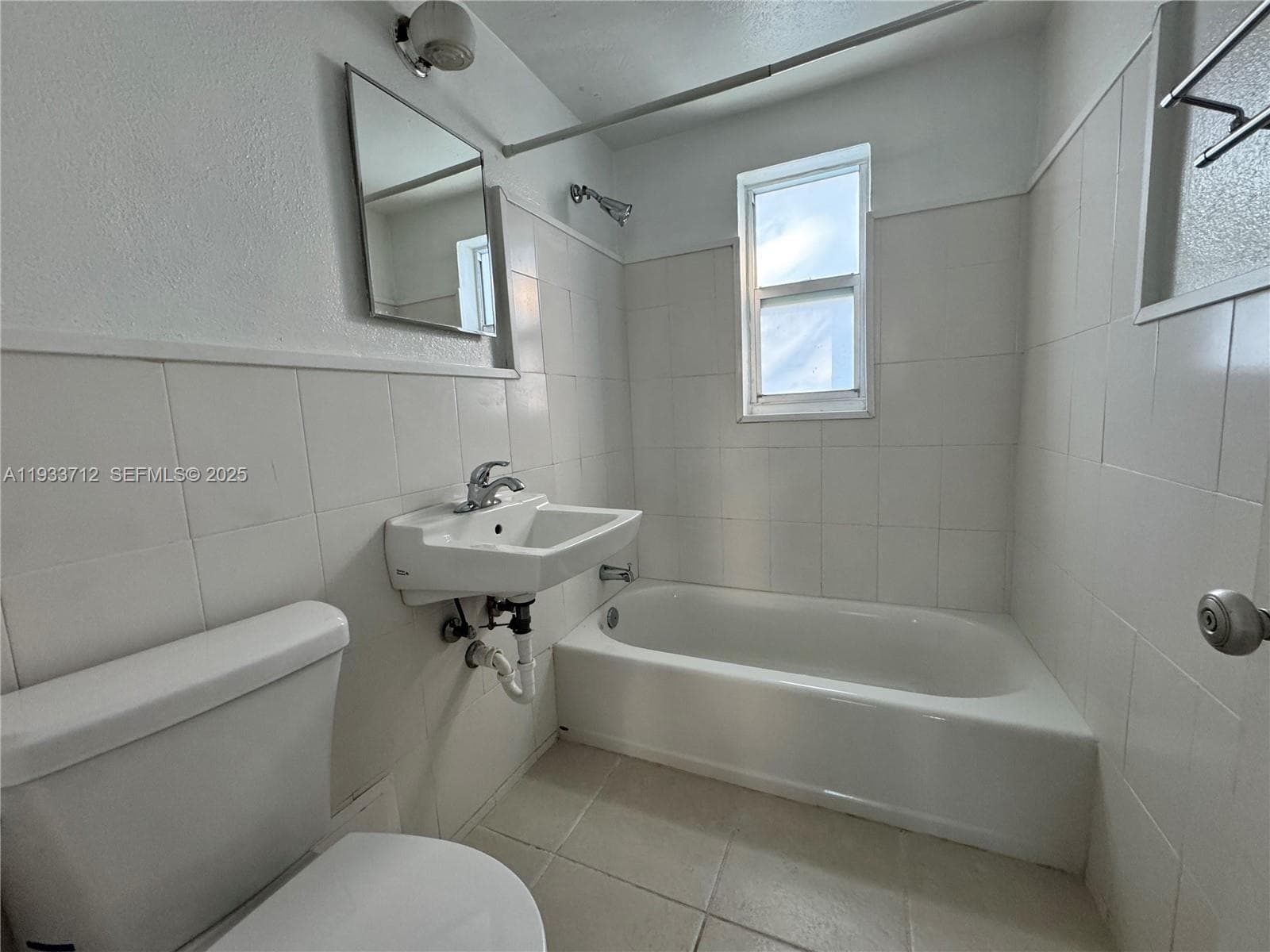 251 Hibiscus Dr # 4, Miami Springs FL 33166 — 16