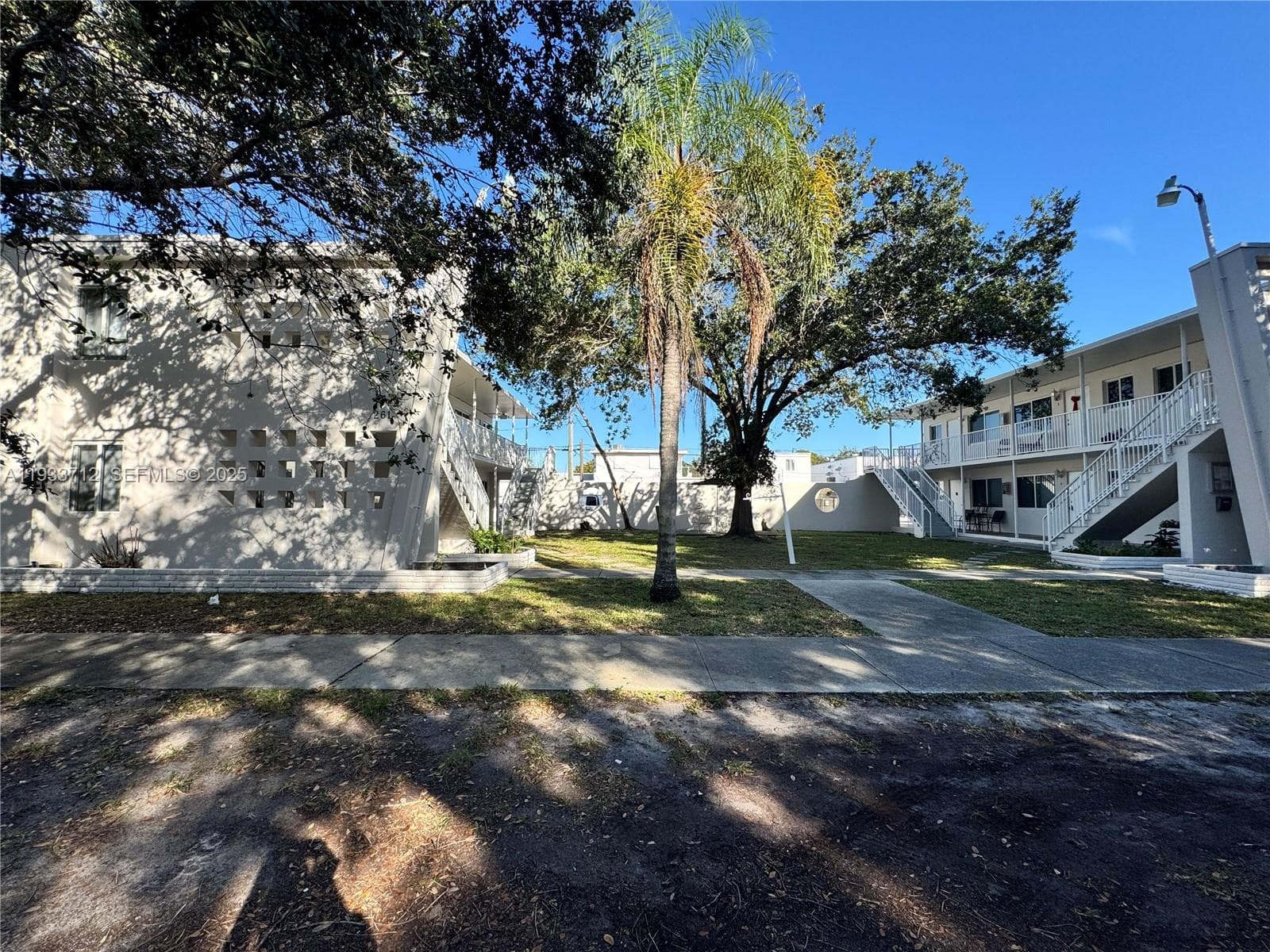 251 Hibiscus Dr # 4, Miami Springs FL 33166 — 7