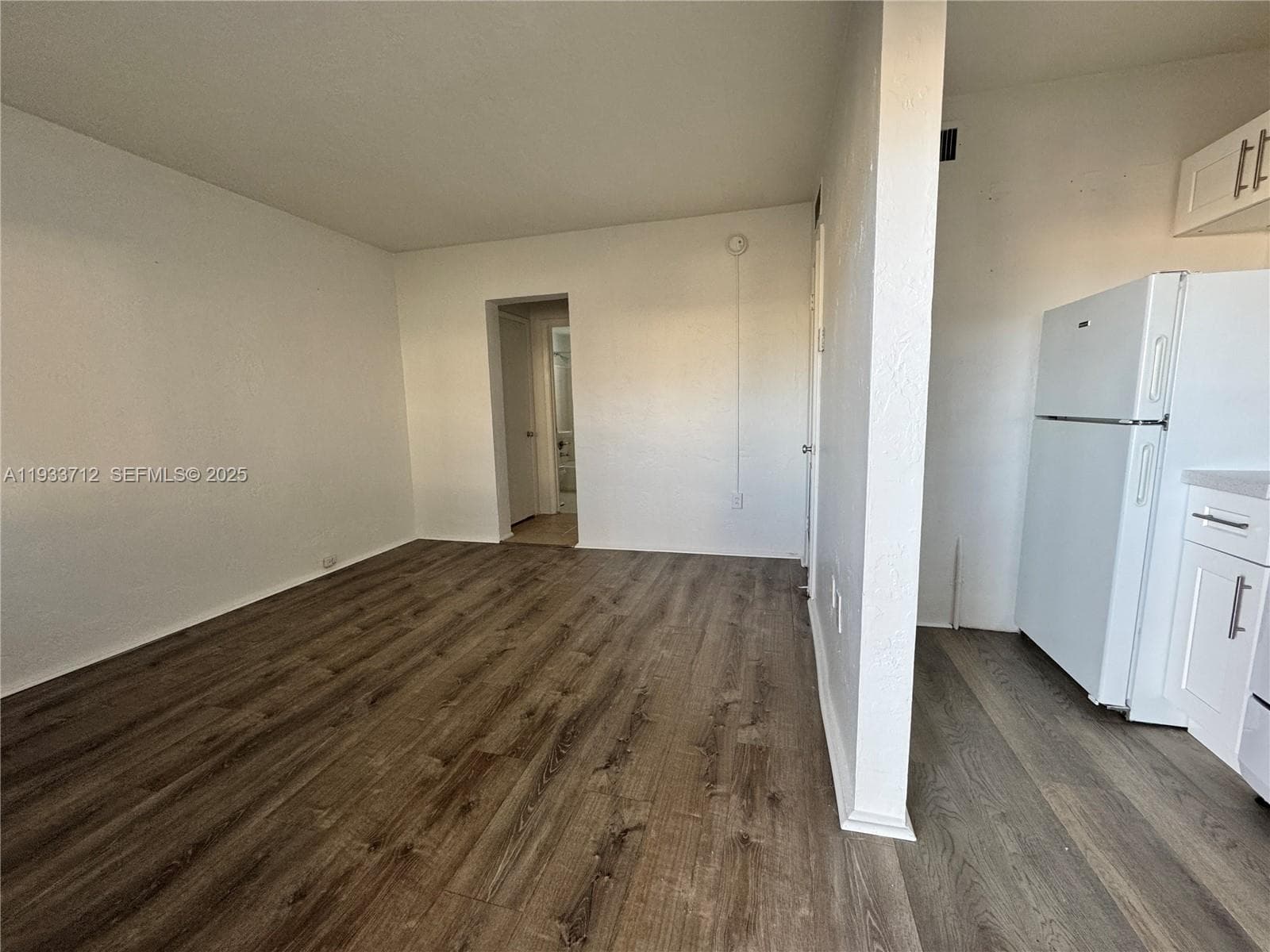 251 Hibiscus Dr # 4, Miami Springs FL 33166 — 19