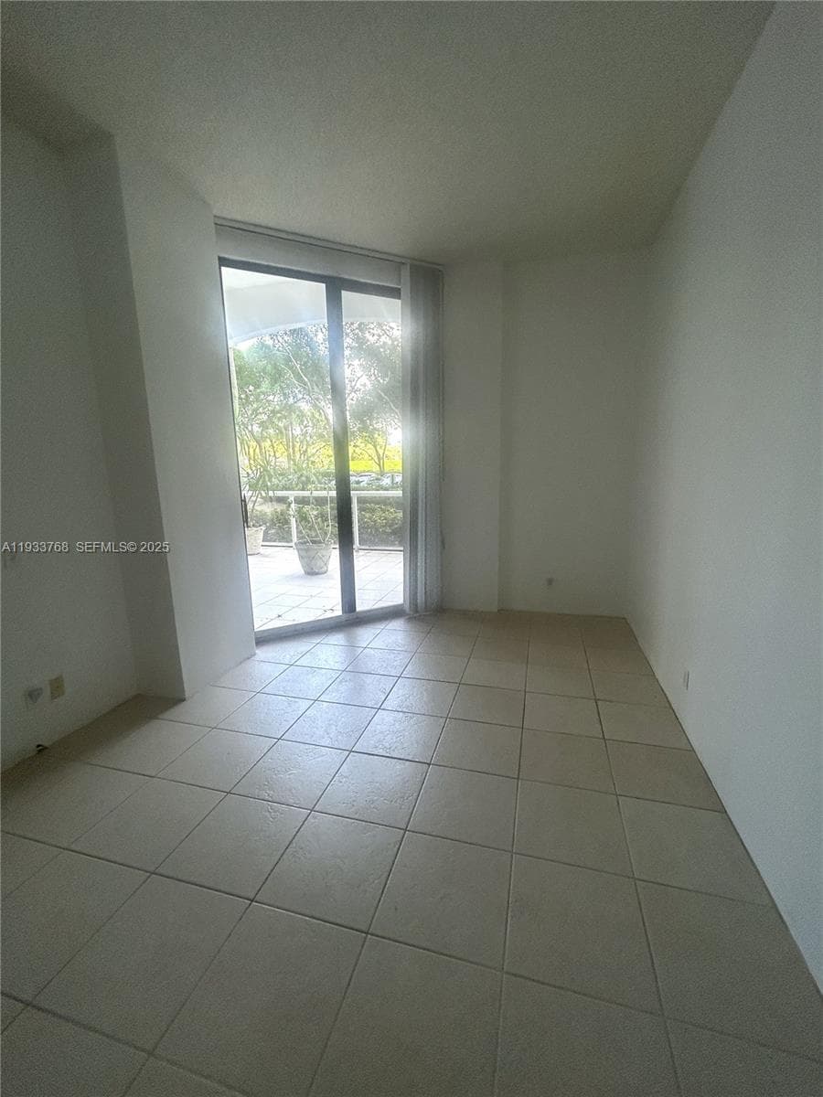 3640 Yacht Club Dr # 104, Aventura FL 33180 — 6