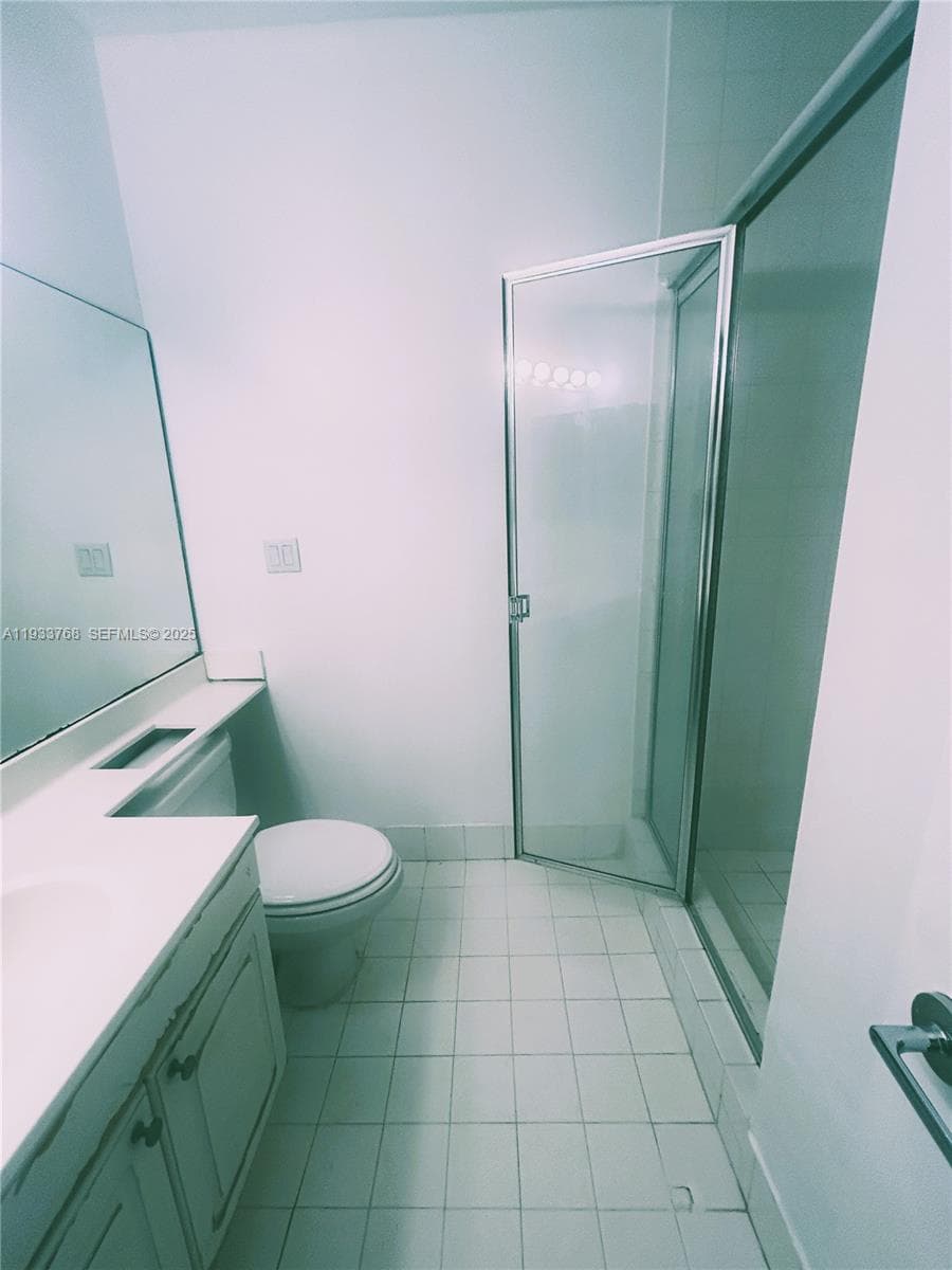 3640 Yacht Club Dr # 104, Aventura FL 33180 — 4