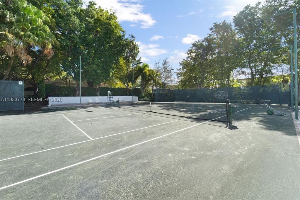 1000 Quayside Ter # 806, Miami FL 33138 — 36