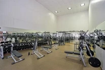 1000 Quayside Ter # 806, Miami FL 33138 — 30