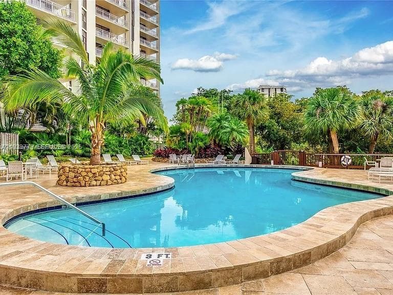 1000 Quayside Ter # 806, Miami FL 33138 — 14