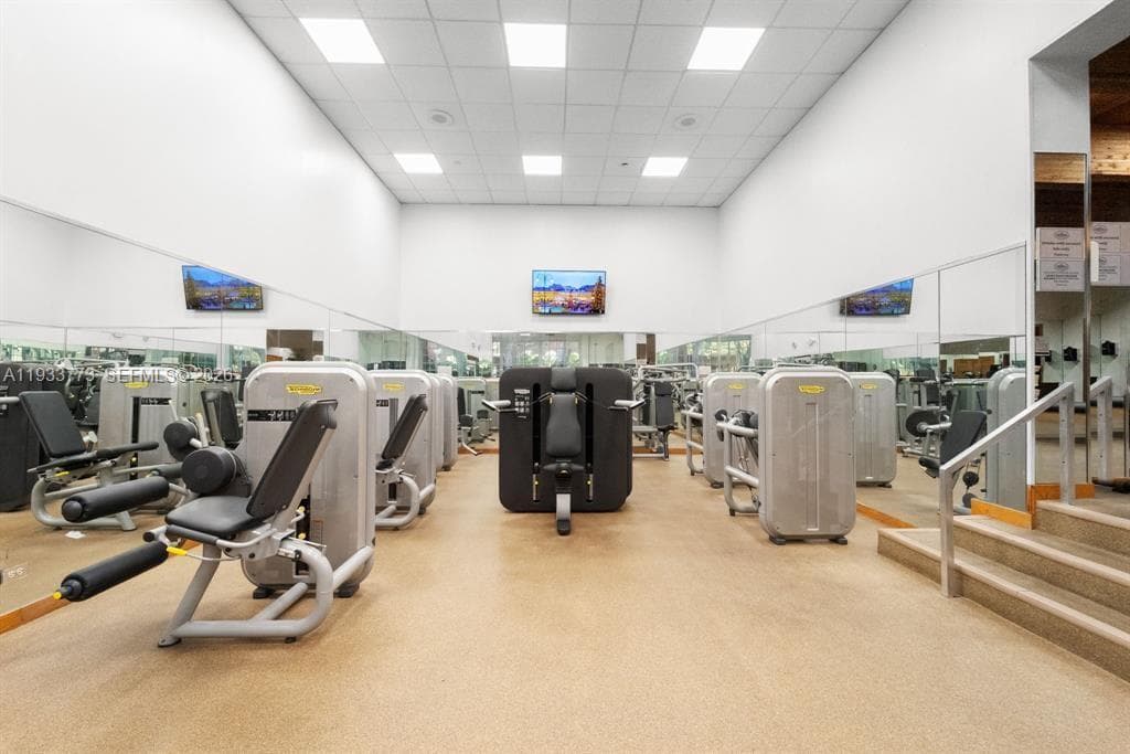 1000 Quayside Ter # 806, Miami FL 33138 — 29