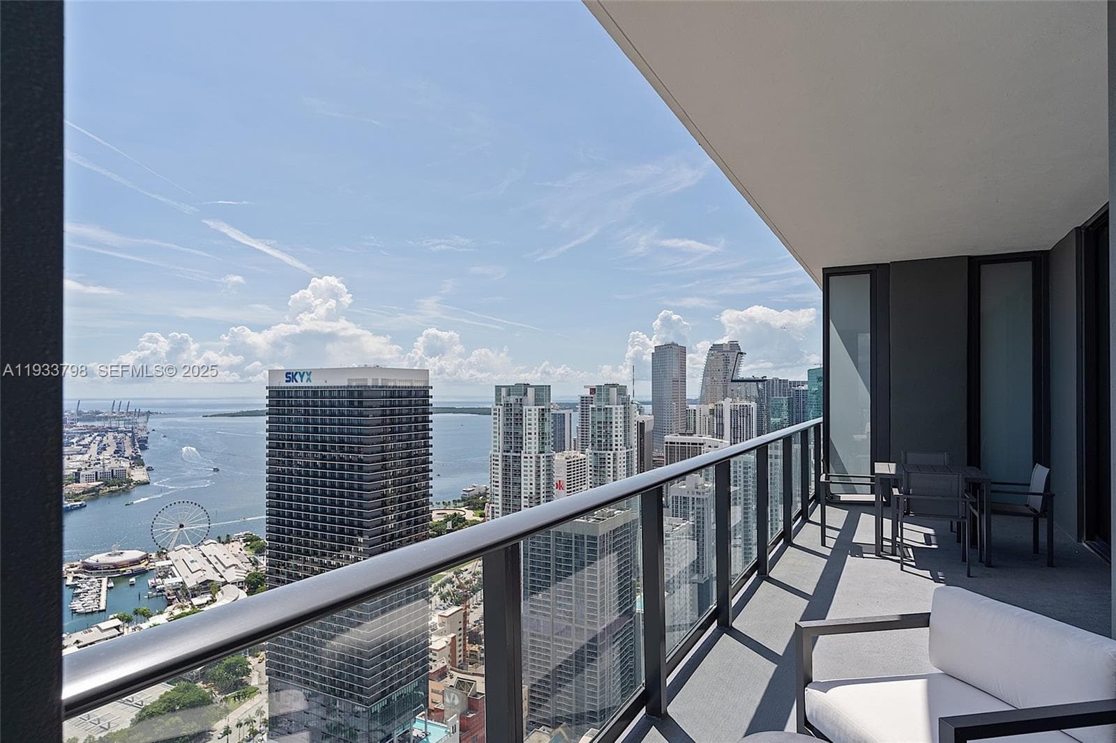 159 NE 6th St # 5015, Miami FL 33132 — 16
