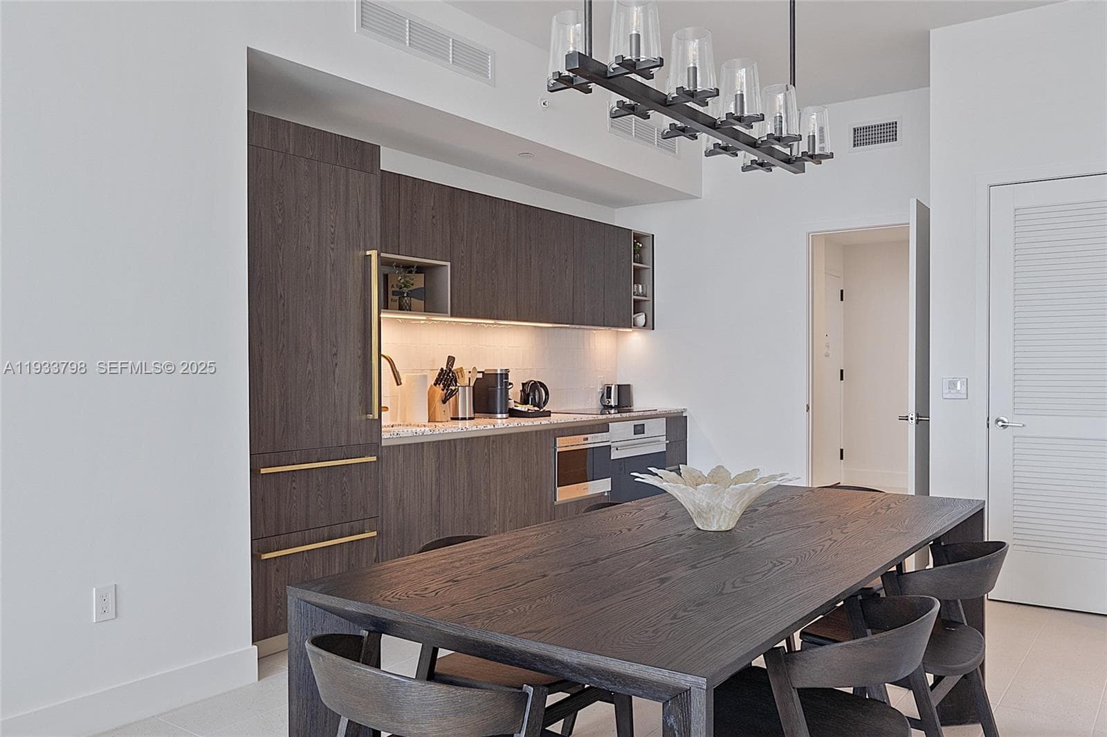 159 NE 6th St # 5015, Miami FL 33132 — 12
