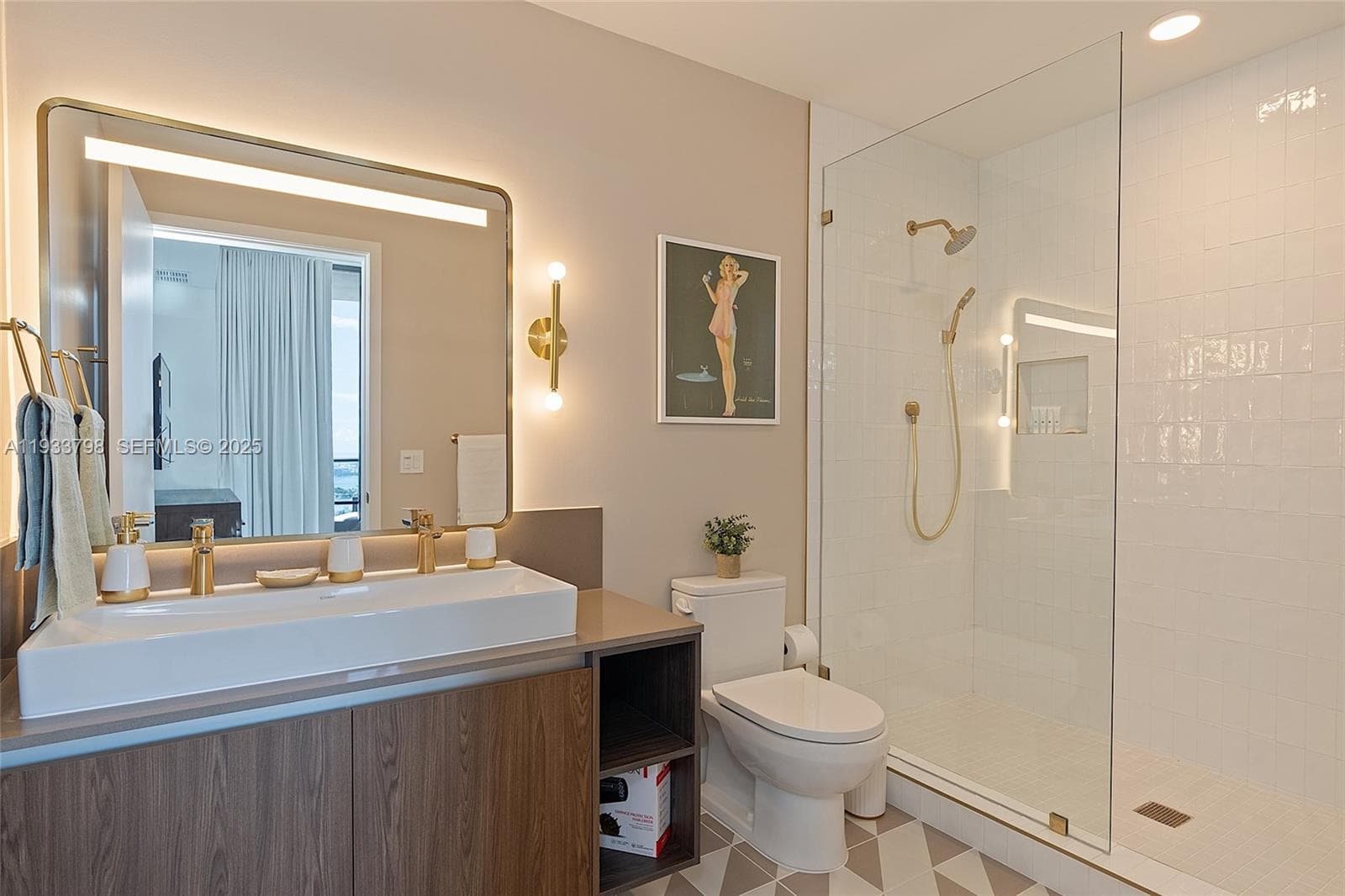 159 NE 6th St # 5015, Miami FL 33132 — 22