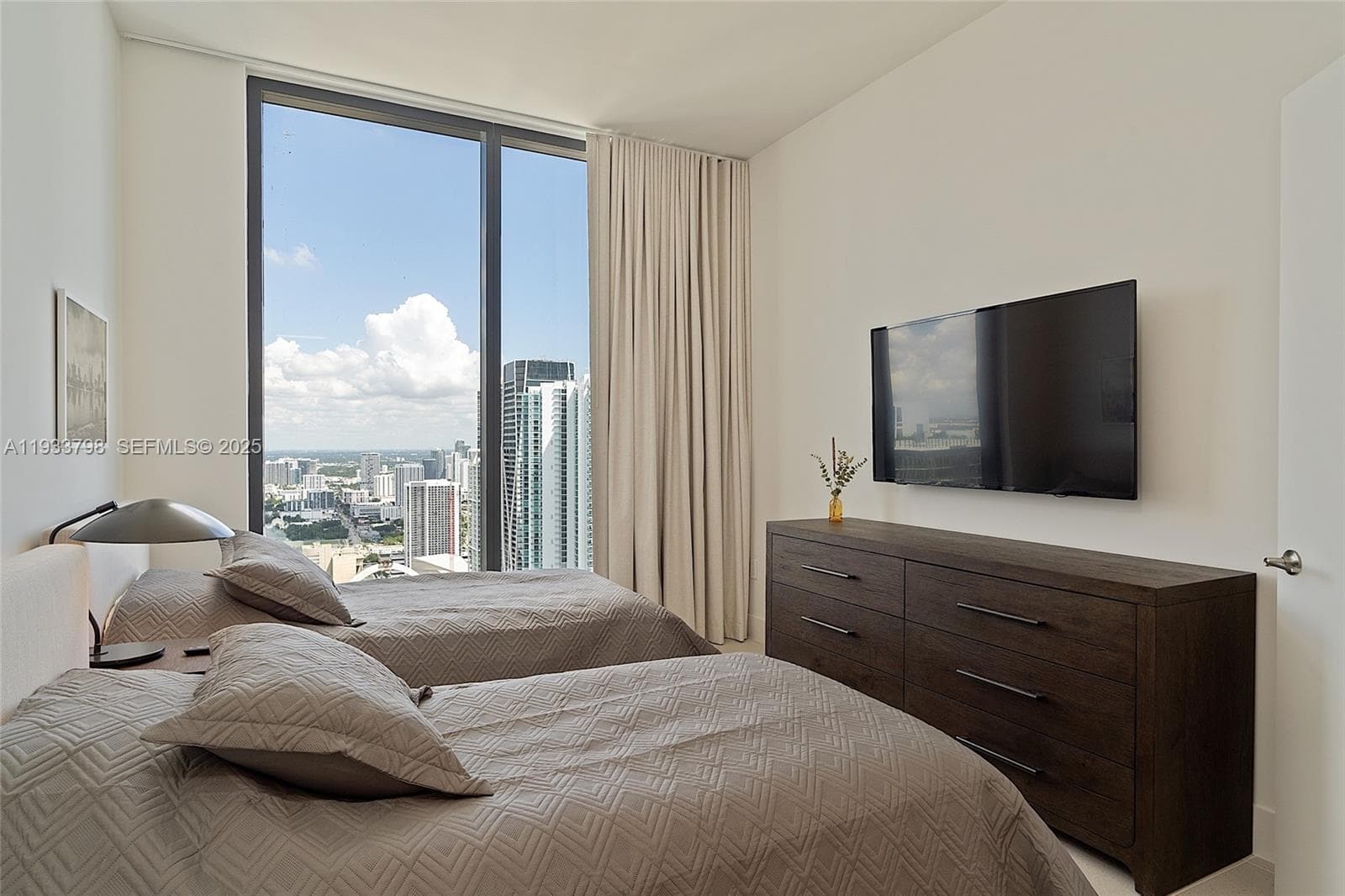 159 NE 6th St # 5015, Miami FL 33132 — 29