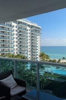 2301 Collins Ave # 1025, Miami Beach FL 33139 — 2
