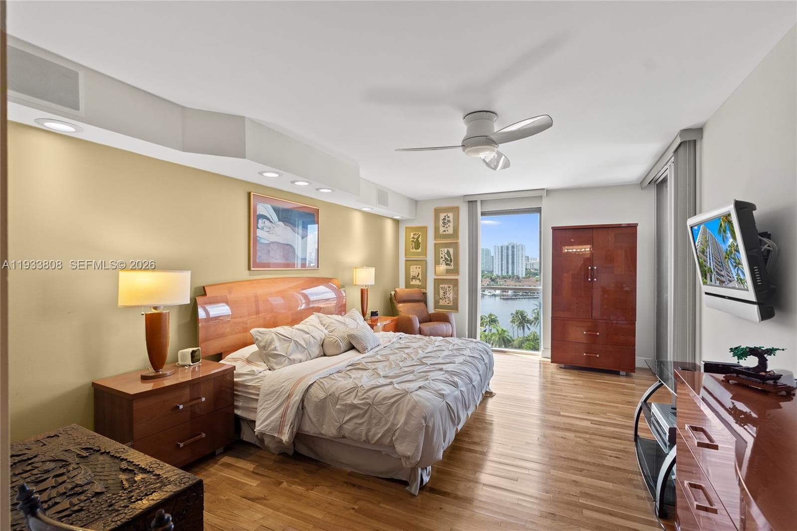 3598 Yacht Club Dr # 1003, Aventura FL 33180 — 47