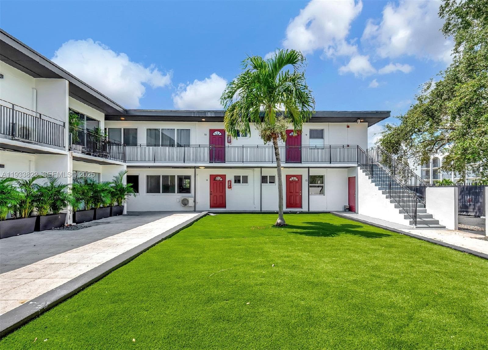 14280 NE 6th Ave, North Miami FL 33161 — 6