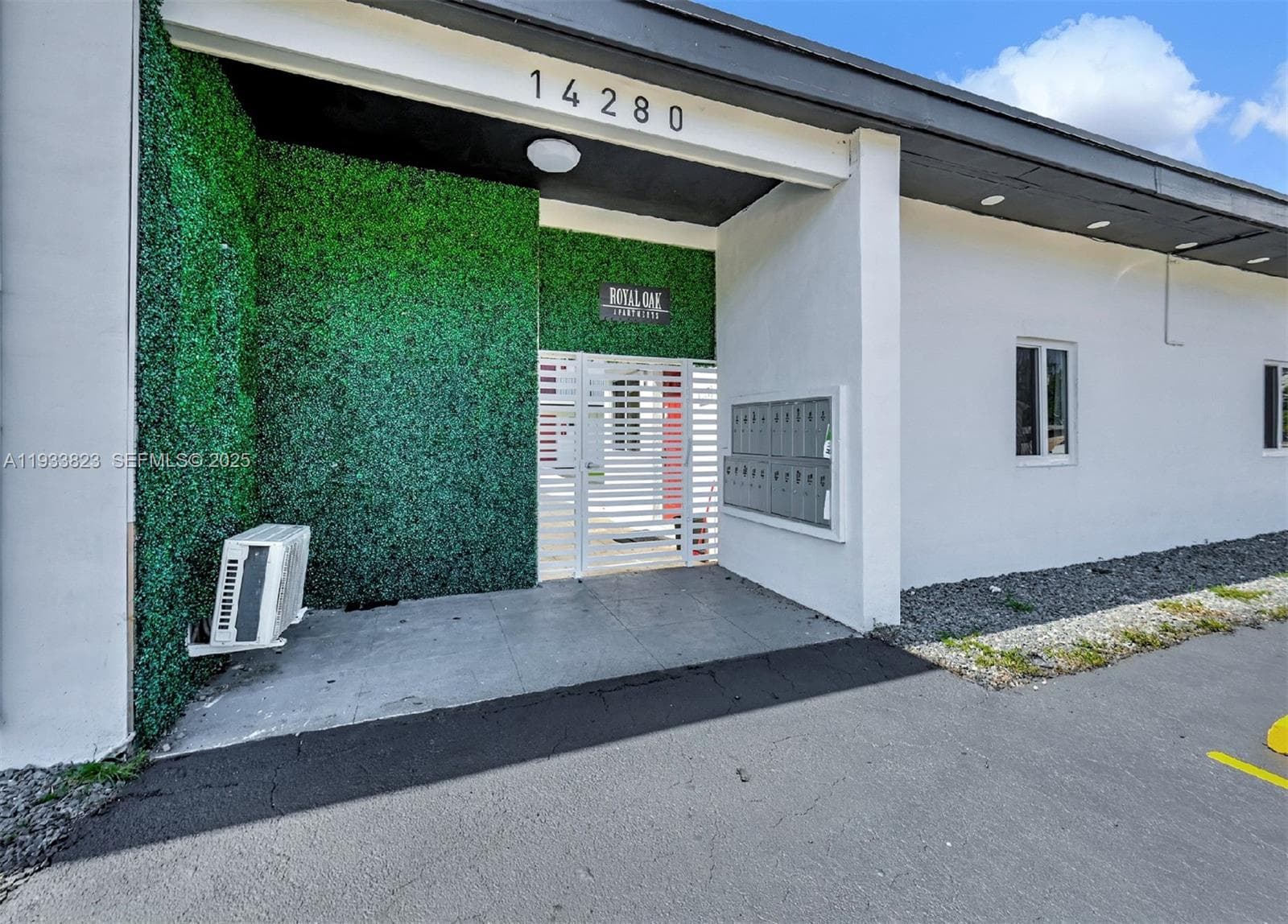 14280 NE 6th Ave, North Miami FL 33161 — 22