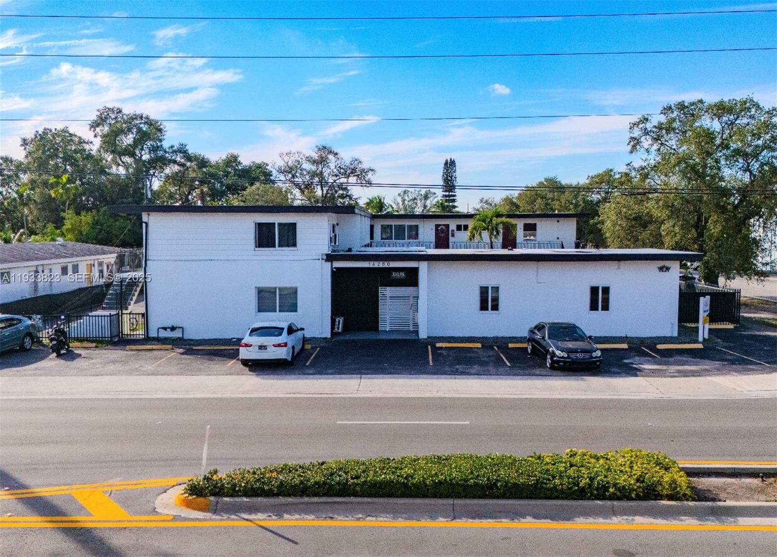 14280 NE 6th Ave, North Miami FL 33161 — 10