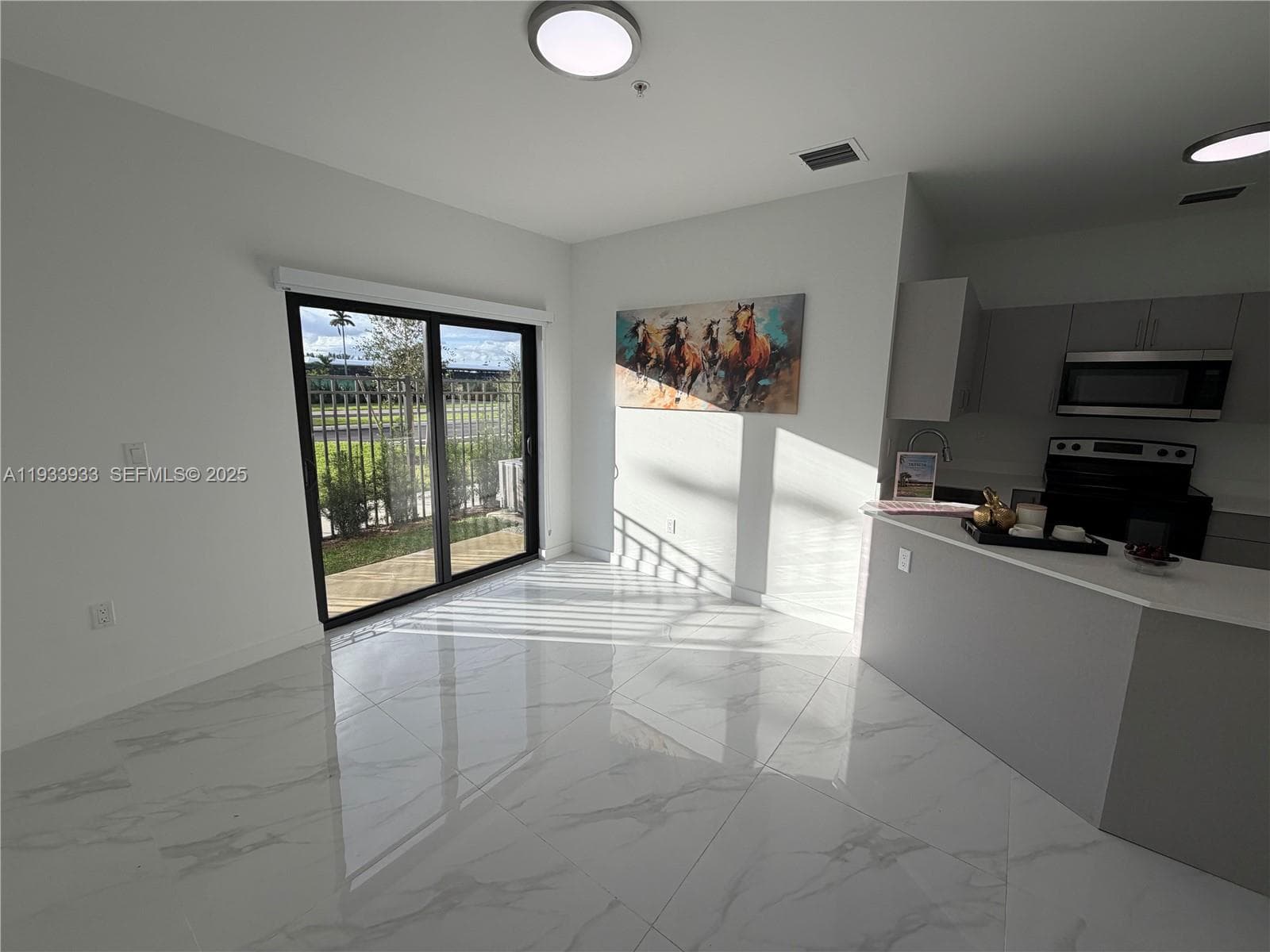 2308 E 4th ave # 208, Hialeah FL 33013 — 4