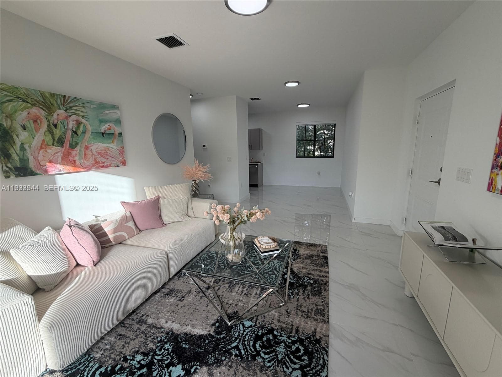 2306 E 4th ave # 303, Hialeah FL 33013 — 3