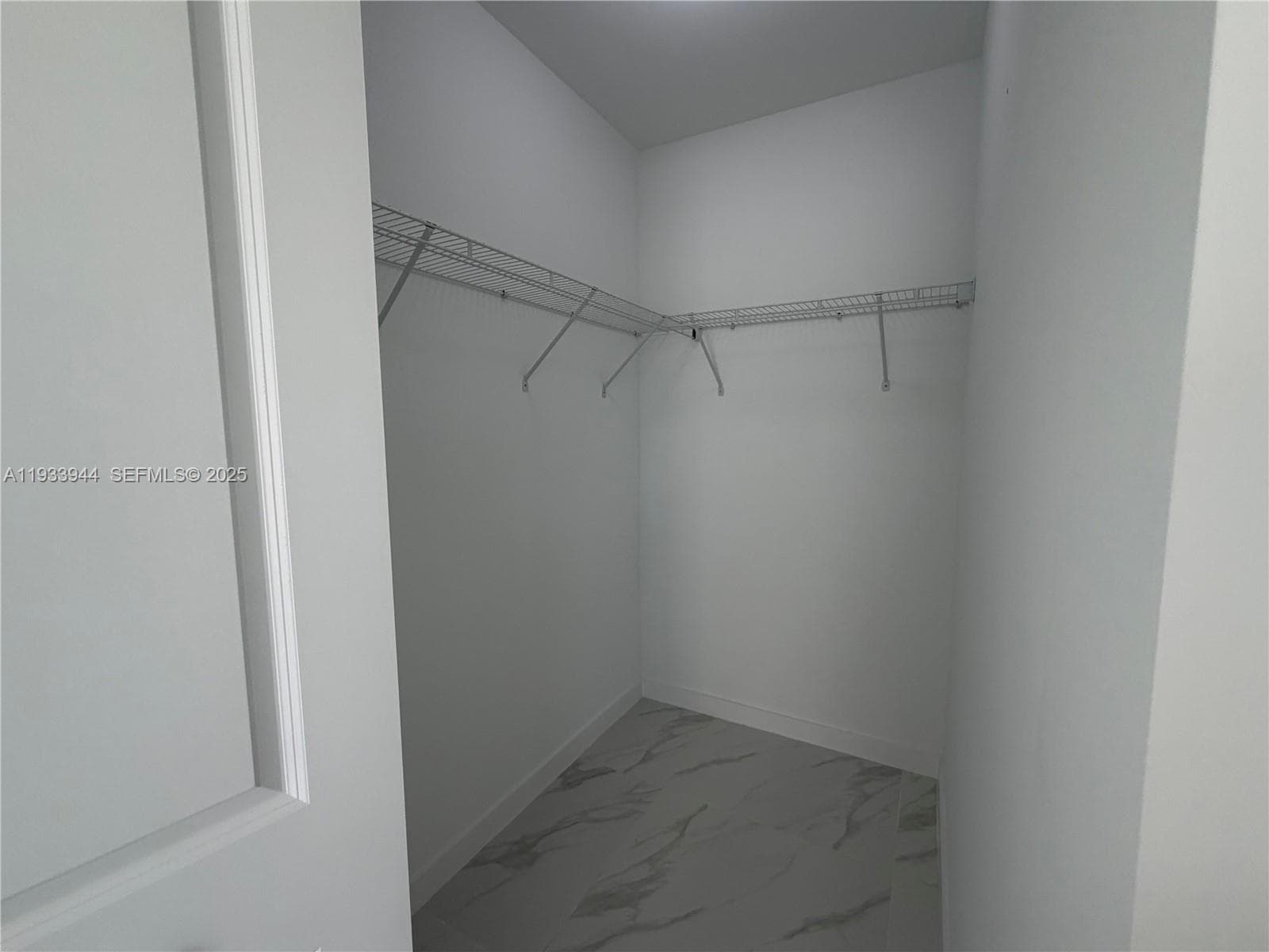 2306 E 4th ave # 303, Hialeah FL 33013 — 10