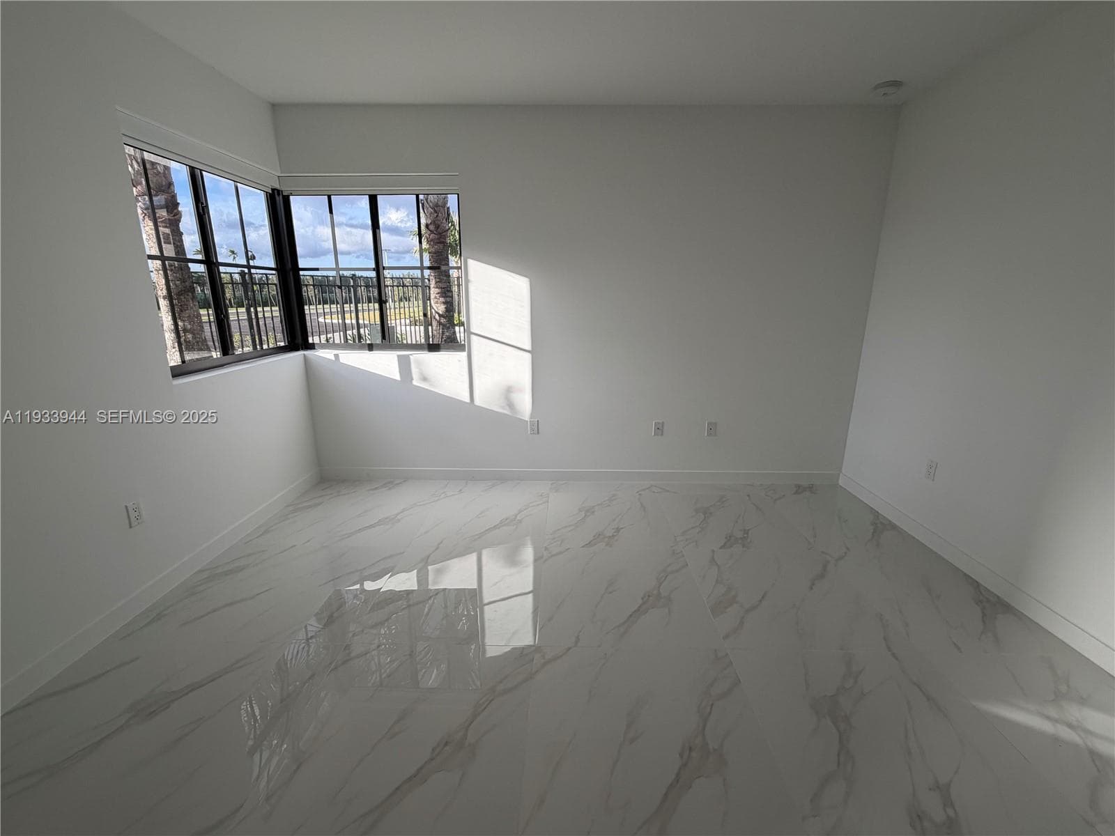 2306 E 4th ave # 303, Hialeah FL 33013 — 11