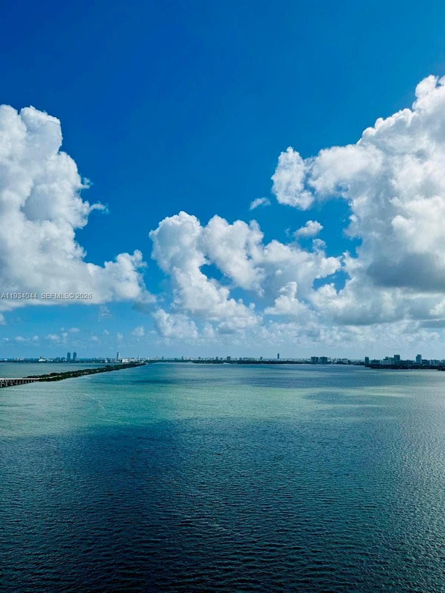 480 NE 31st St # 3405, Miami FL 33137 — 2