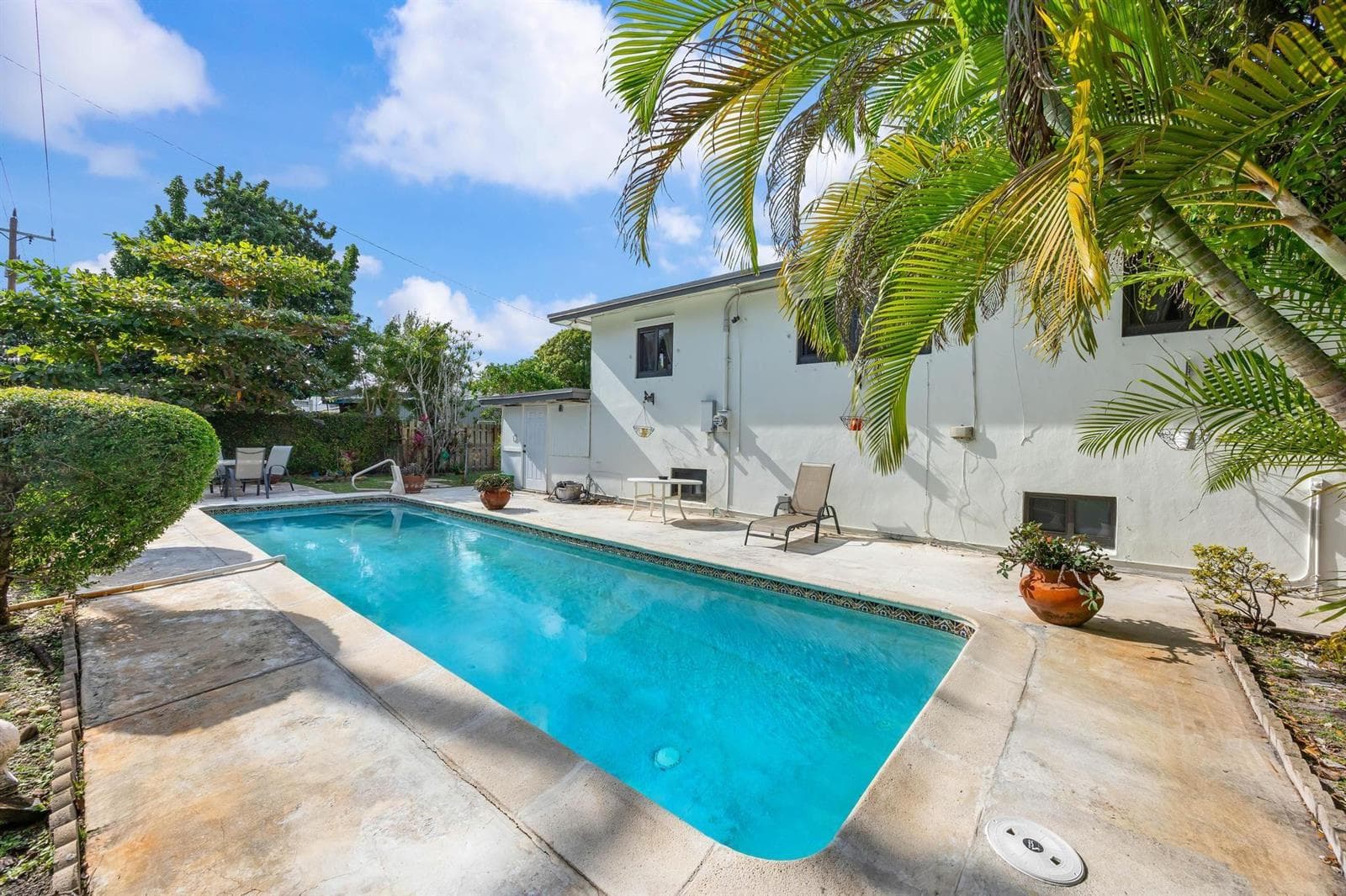 20335 NE 13th Court, Miami FL 33179 — 32