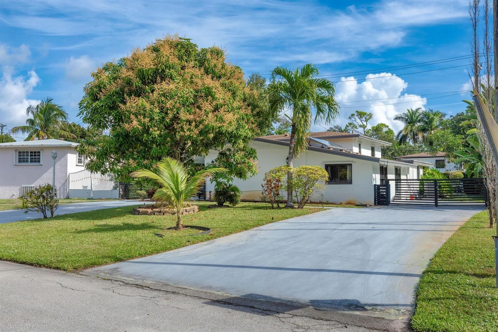 20335 NE 13th Court, Miami FL 33179 — 38