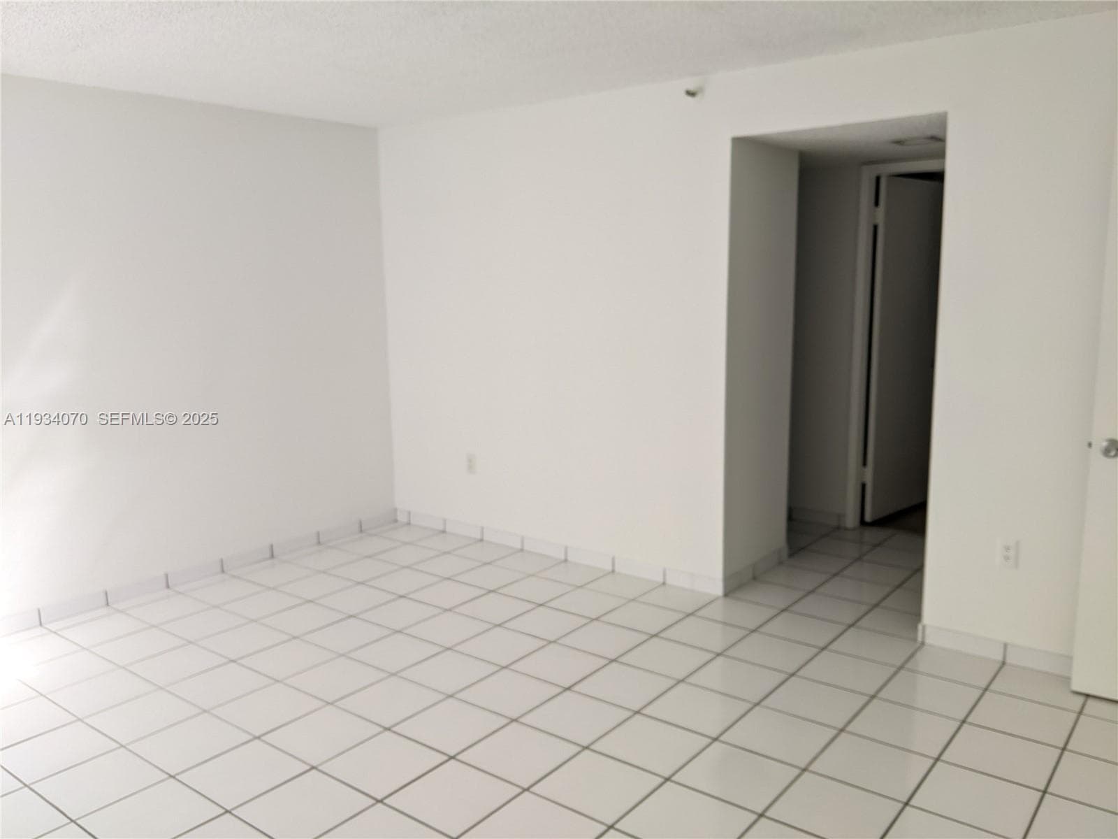 1623 Collins Ave # 218, Miami Beach FL 33139 — 13
