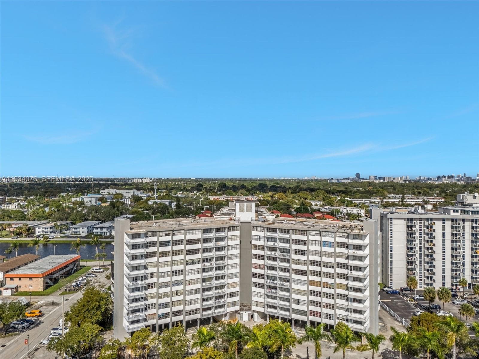 2025 NE 164th St # 808, North Miami Beach FL 33162 — 20