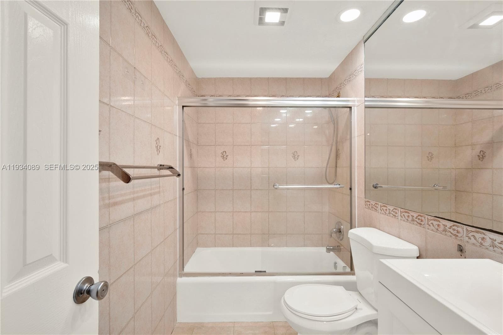 400 Kings Point Dr # 1604, Sunny Isles Beach FL 33160 — 15