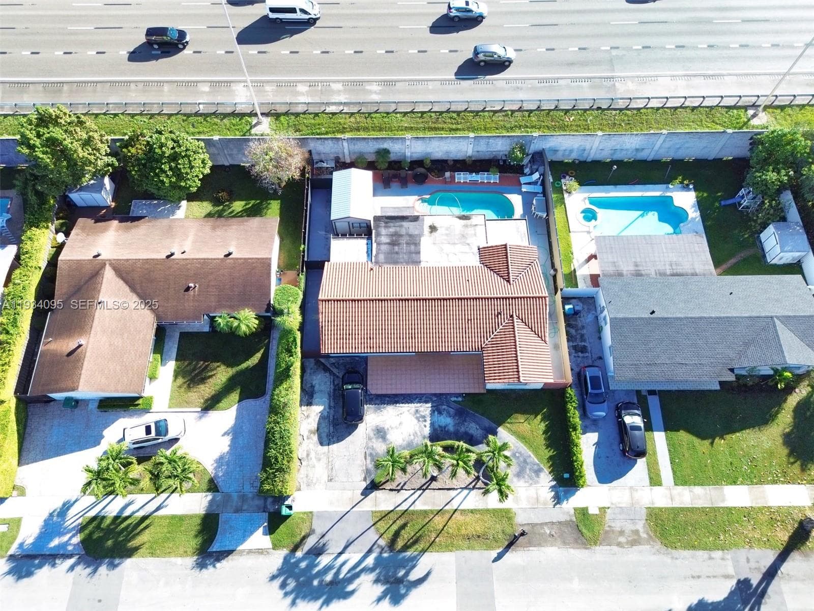 2711 SW 117th Ct, Miami FL 33175 — 2