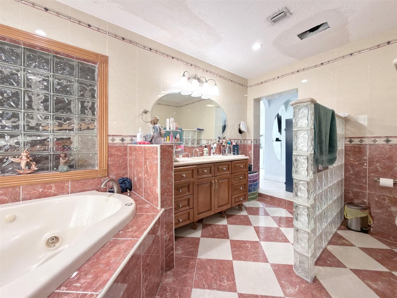 2711 SW 117th Ct, Miami FL 33175 — 18