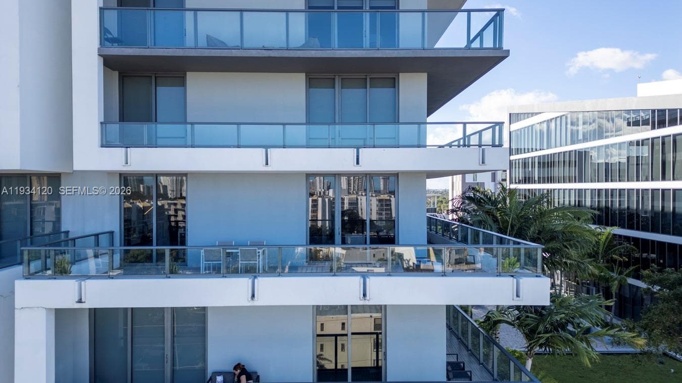 2960 NE 207 St # 810, Aventura FL 33180 — 22