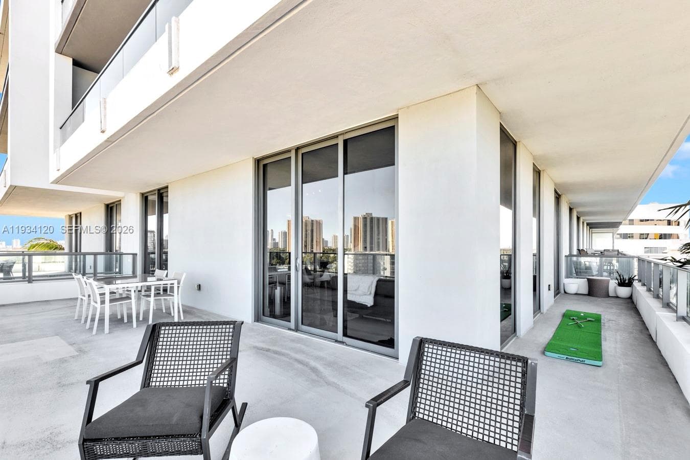 2960 NE 207 St # 810, Aventura FL 33180 — 20