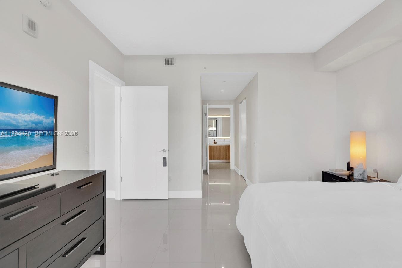 2960 NE 207 St # 810, Aventura FL 33180 — 9