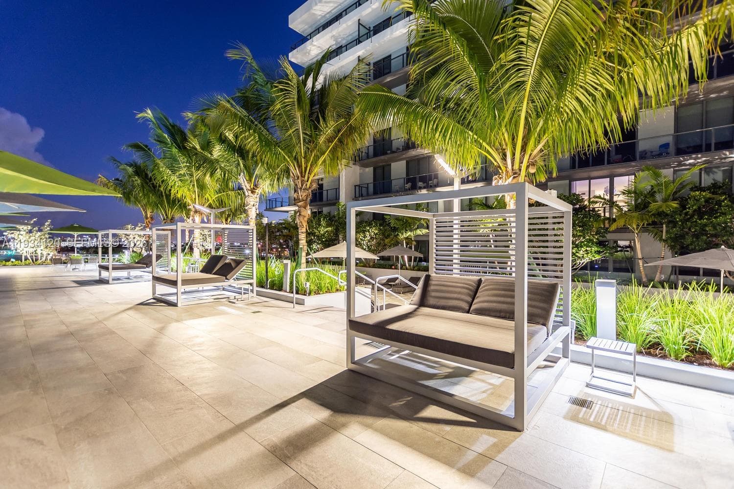 2960 NE 207 St # 810, Aventura FL 33180 — 34