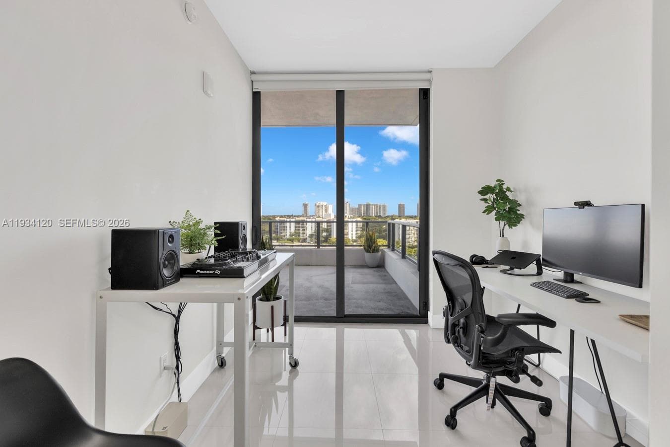 2960 NE 207 St # 810, Aventura FL 33180 — 14