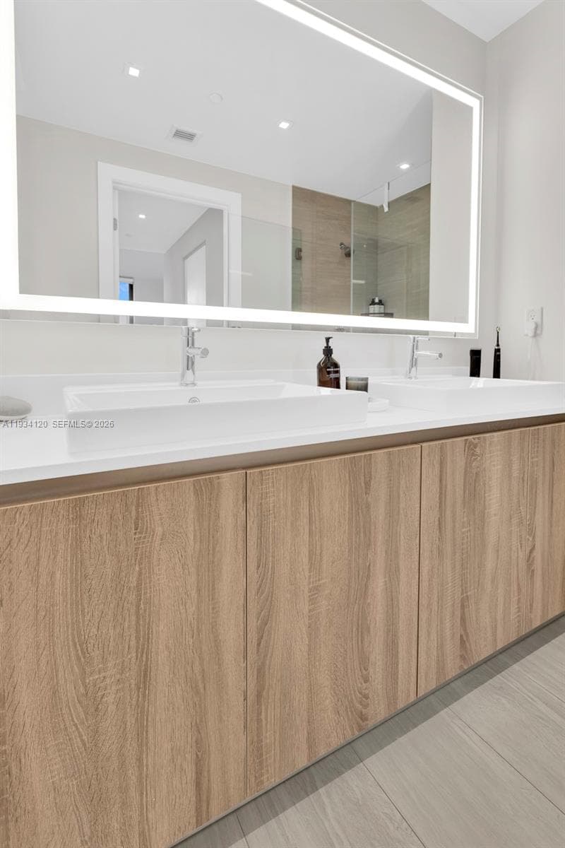 2960 NE 207 St # 810, Aventura FL 33180 — 11