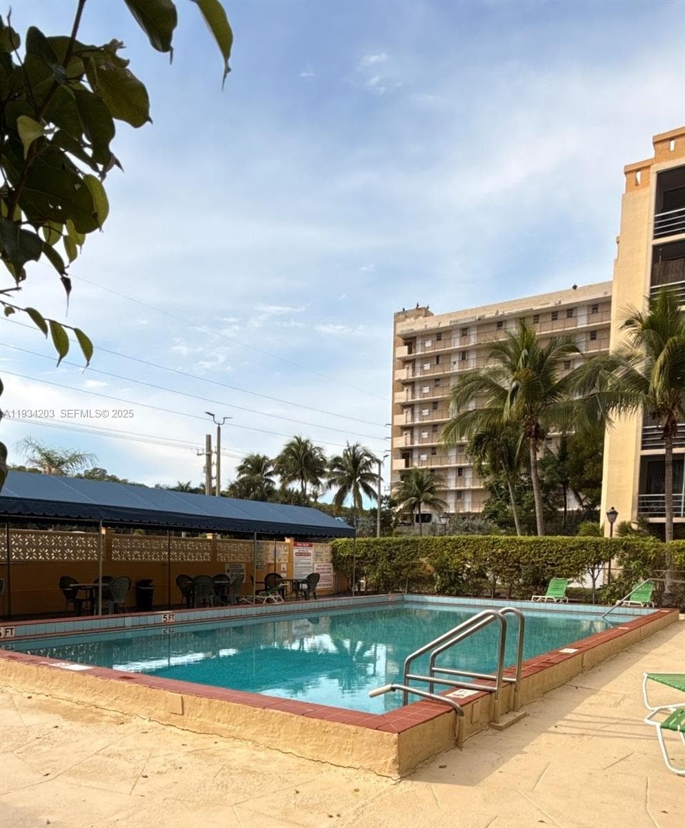 2935 NE 163rd St # 3P, North Miami Beach FL 33160 — 27