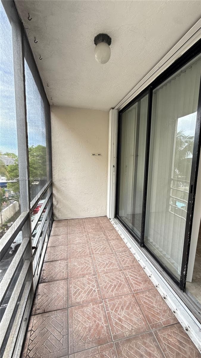 2935 NE 163rd St # 3P, North Miami Beach FL 33160 — 26