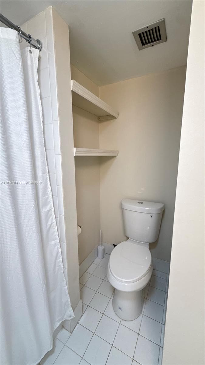 2935 NE 163rd St # 3P, North Miami Beach FL 33160 — 24