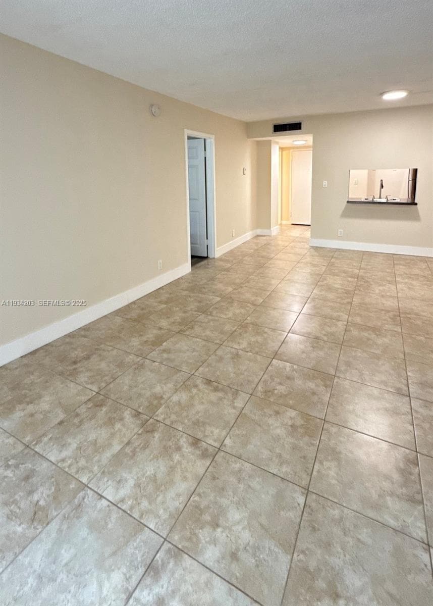 2935 NE 163rd St # 3P, North Miami Beach FL 33160 — 10