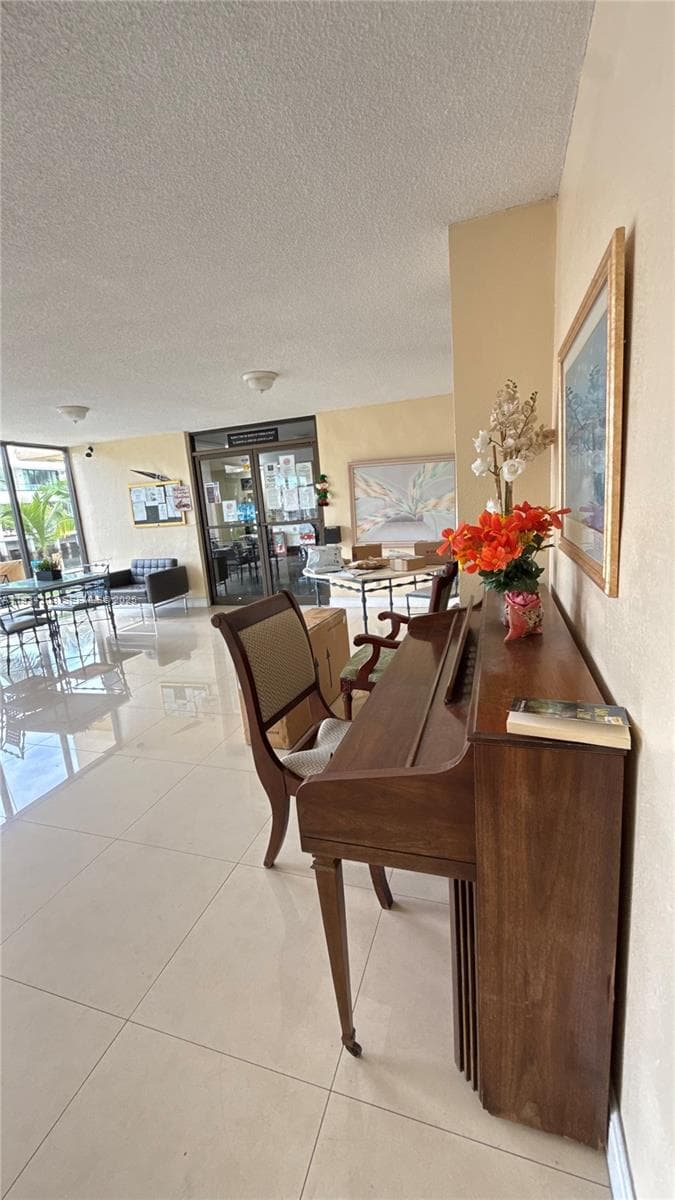 2935 NE 163rd St # 3P, North Miami Beach FL 33160 — 33