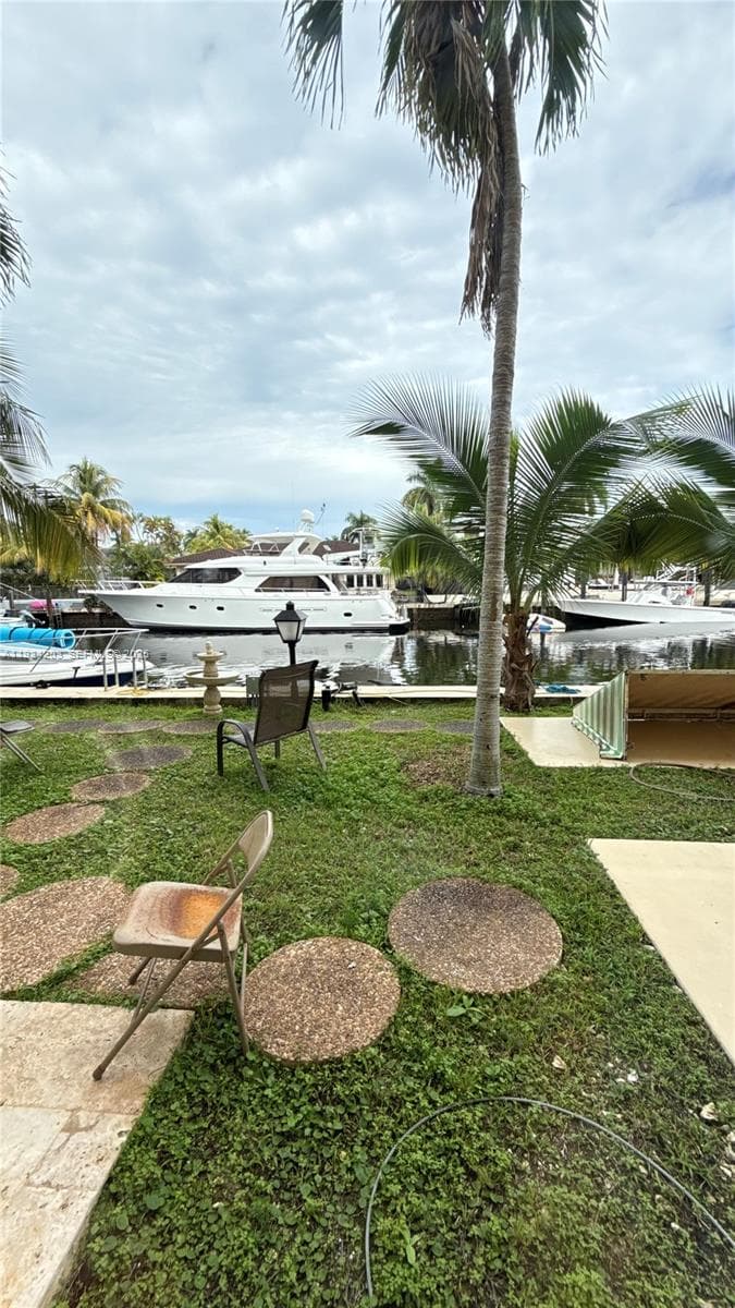 2935 NE 163rd St # 3P, North Miami Beach FL 33160 — 35